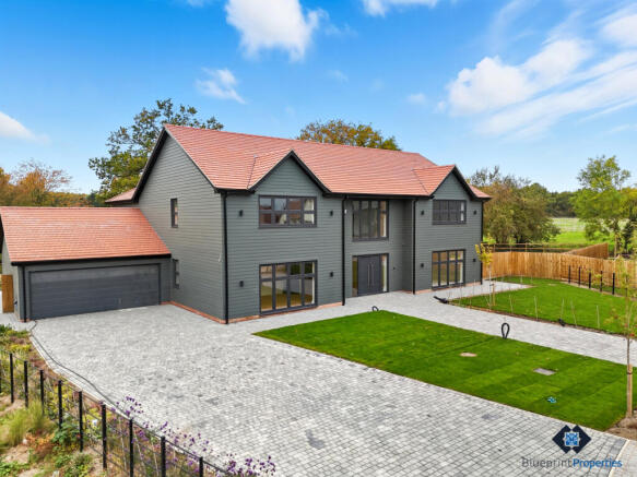 4 & 5 Bedroom Detached Homes