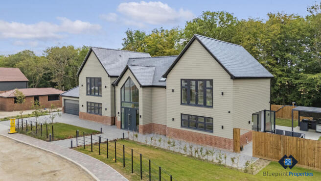 4 & 5 Bedroom Detached Homes