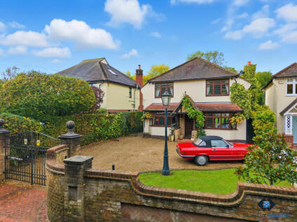 Parkwood, Doddinghurst Road,Brentwood, CM15