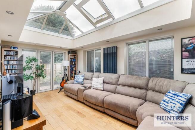 95881_7-West-View-Court-Yeadon (4) - Copy_low.jpg