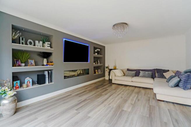 87787_6 Cairn Avenue Guiseley  (8)_low.jpg
