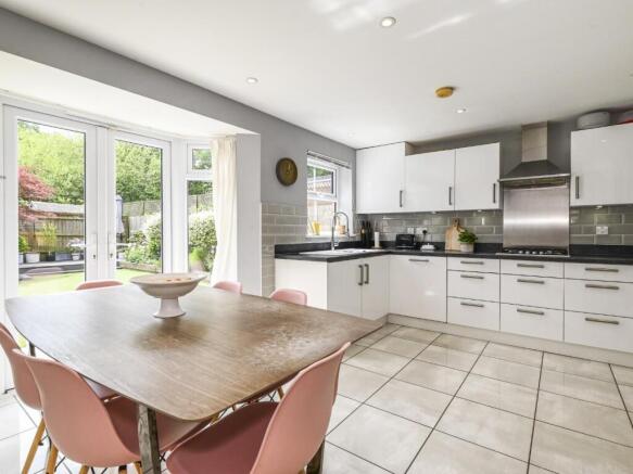 KITCHEN/ DINER