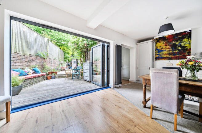 1294008-23-682b38...