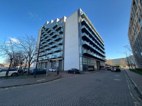 1 bedroom Flat for sale