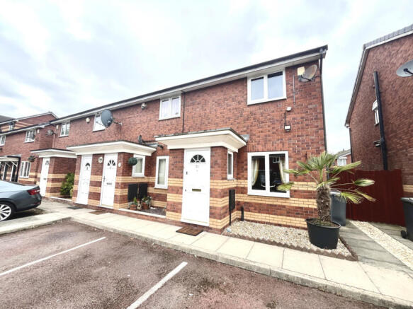 2 Bedroom semi detached house for Sale