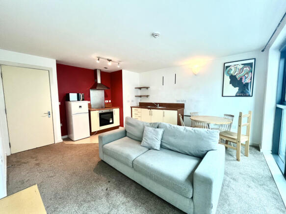 Lounge/Kitchen