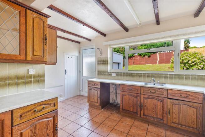 A16 - 24 Manscombe Road TQ - 250613.jpg