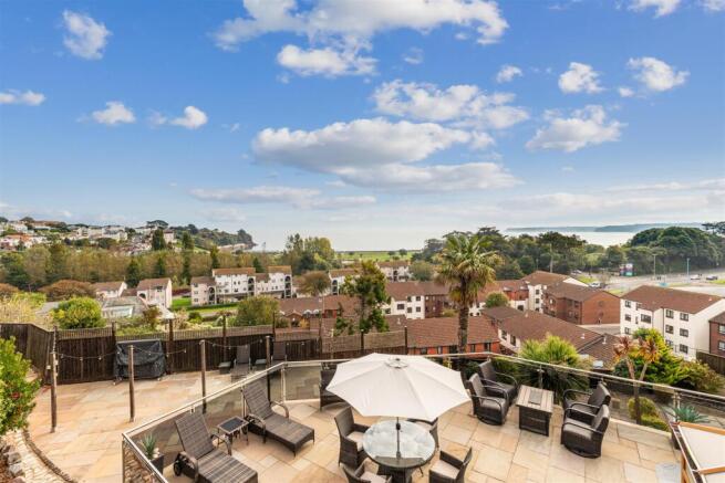 A07 - 83 Wheatlands Road, Paignton - 251001.jpg