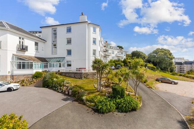 A06 - 5 Park Hall Torquay - 250905.jpg