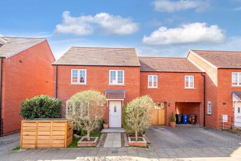Epsom Way, Bicester, Oxfordshire, OX26