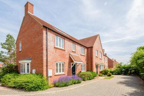 Lingfield Road, Kingsmere, Bicester, Oxfordshire, OX26