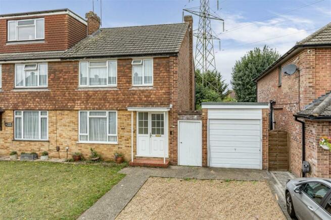 20 Manor Crescent, Byfleet, Surrey, KT147EN - 4.jp