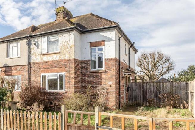 38 Eden Grove Road Byfleet, KT147PX - 16.jpg