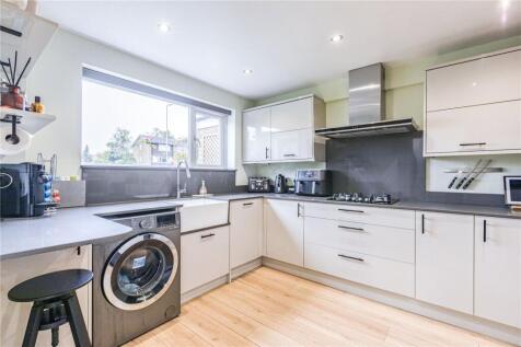 High Road, Byfleet, West Byfleet, Surrey, KT14