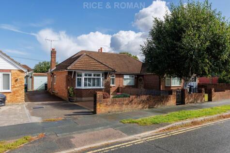 Ripley Avenue, Egham