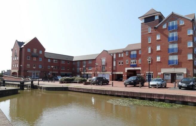 1 bedroom flat to rent Abbot's Meads