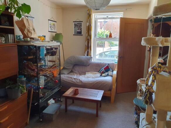 Living room to front.jpg
