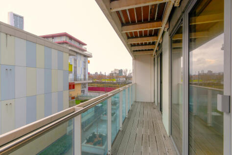 Icona Point, Stratford, E15