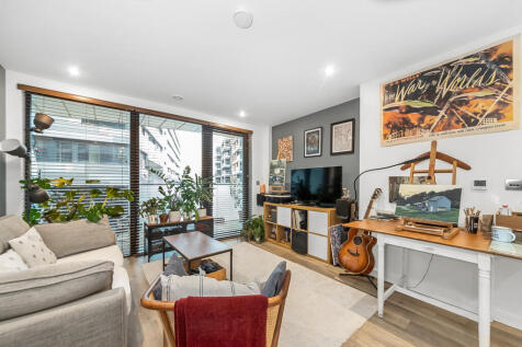 Hawthorne Crescent, London, SE10