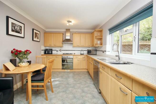 Kitchen/Breakfast Room