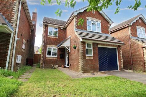 Manor Park Close, Tilehurst, Reading