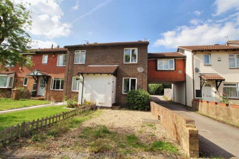 Charlville Drive, Calcot, Reading