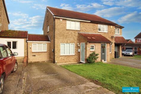 Cornwall Close, Tilehurst, Reading