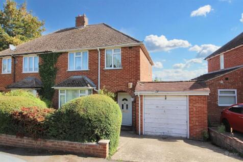 Links Drive, Tilehurst, Reading