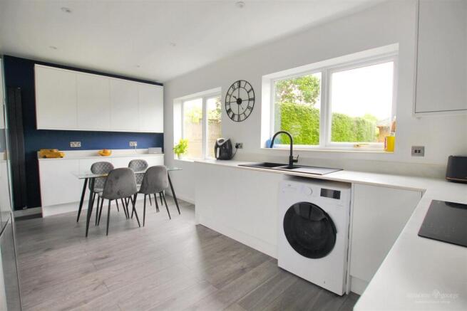 Kitchen/Breakfast Room