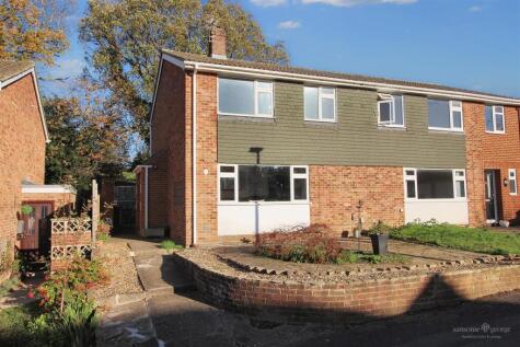 Chieveley Close, Tilehurst, Reading