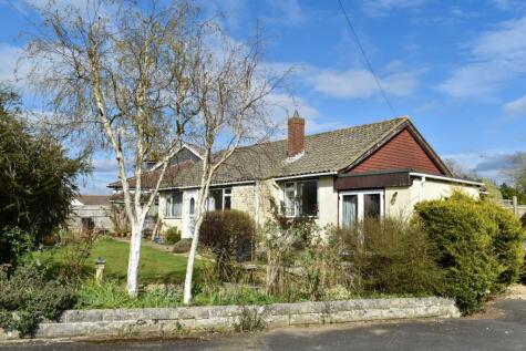 Newbridge Way, Pennington, Lymington, SO41