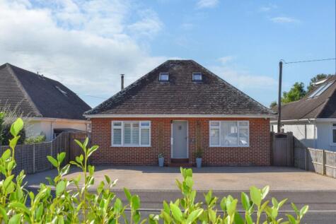 Lodge Road, Pennington, Lymington, SO41