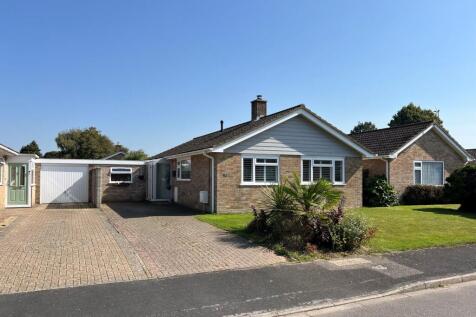 Golden Crescent, Everton, Lymington, SO41