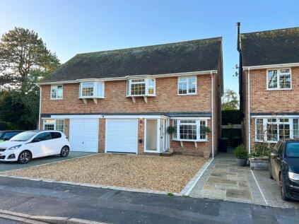 White Barn Crescent, Hordle, Lymington, SO41