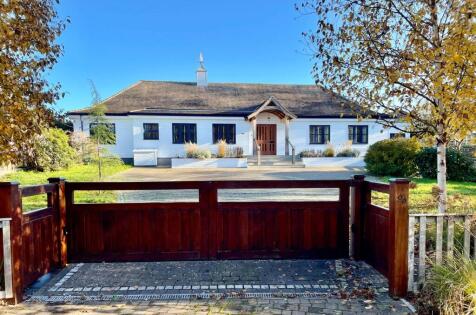 Belmore Lane, Lymington, SO41