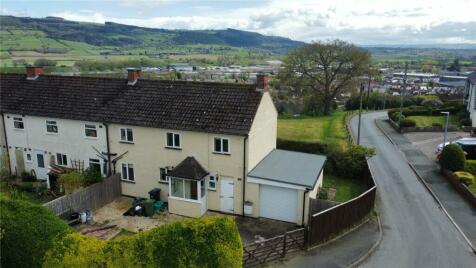 Welshpool - 3 bedroom end of terrace house for sale