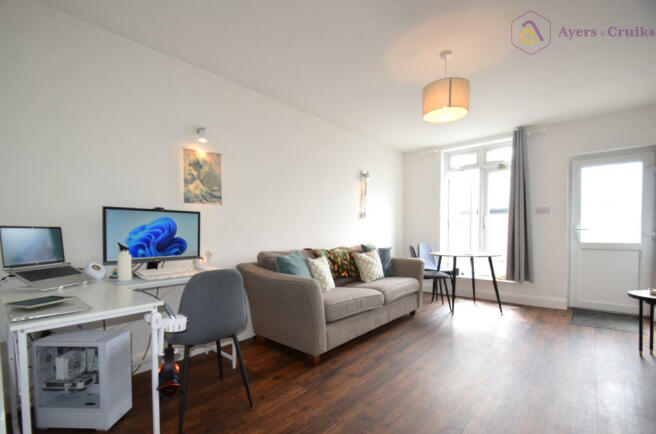 Two Bedroom Flat, Leigh Road