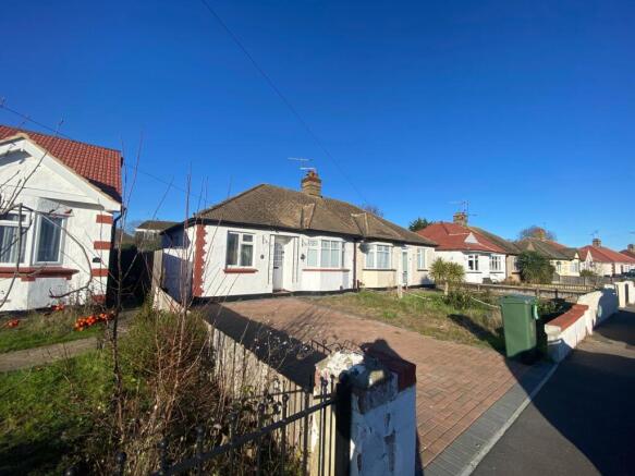 2 bedroom Semi Detached Bungalow for rent