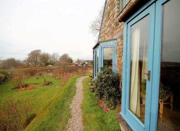 2 Bedroom Cottage For Sale In Catluch Lunga Estate Craobh Haven