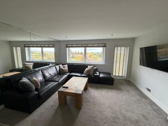 IMG-20251110-WA00...