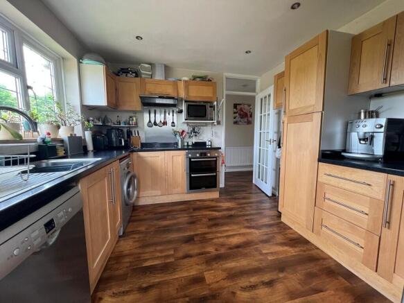 IMG-20250718-WA00...