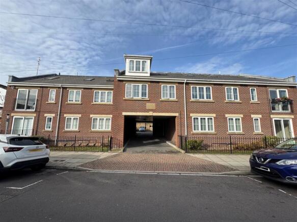 geroge court Flat 4 front.jpg