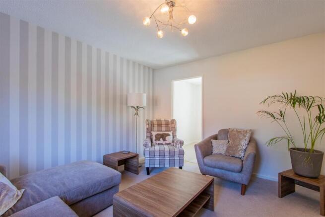 Fields Park Road 105-6.jpg