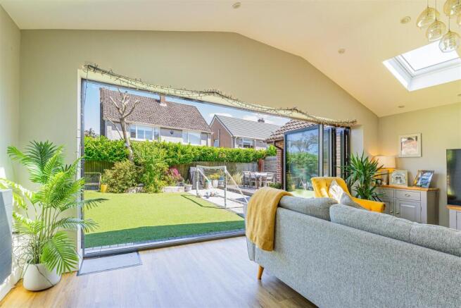 Baynton Close 15-25.jpg