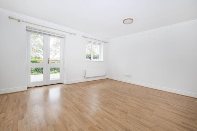 2-bowater-house-1...