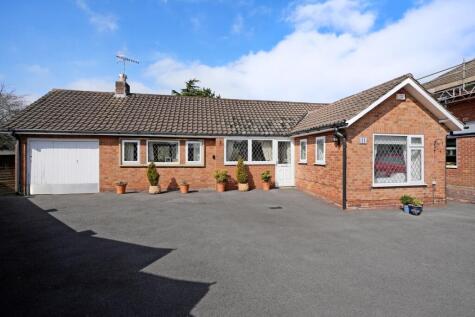 Highfields Crescent, Dronfield, Derbyshire, S18