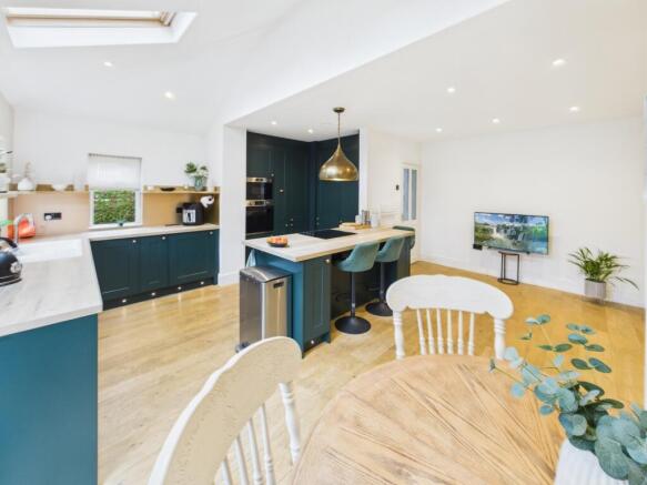 CAM04789G0-PR0022-STILL009