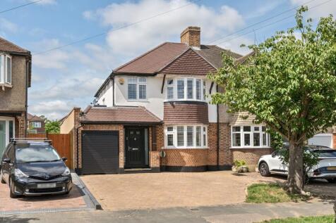Elmwood Drive, Epsom, KT17
