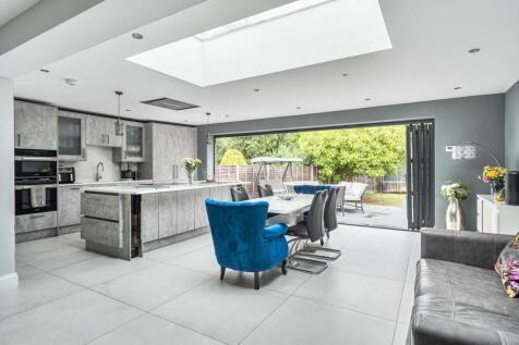 Christ Church Mount, Epsom, KT19