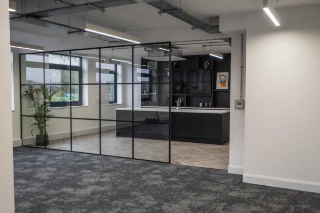 Hamilton House	1st (South) - 3,450